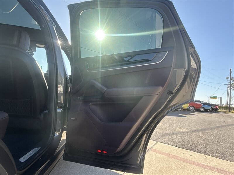 2024 Porsche Cayenne S Coupe