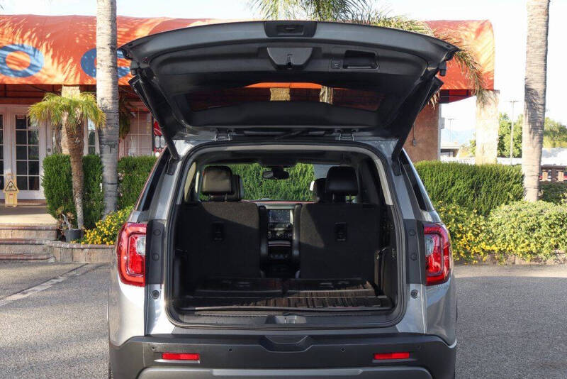 2021 GMC Acadia AT4