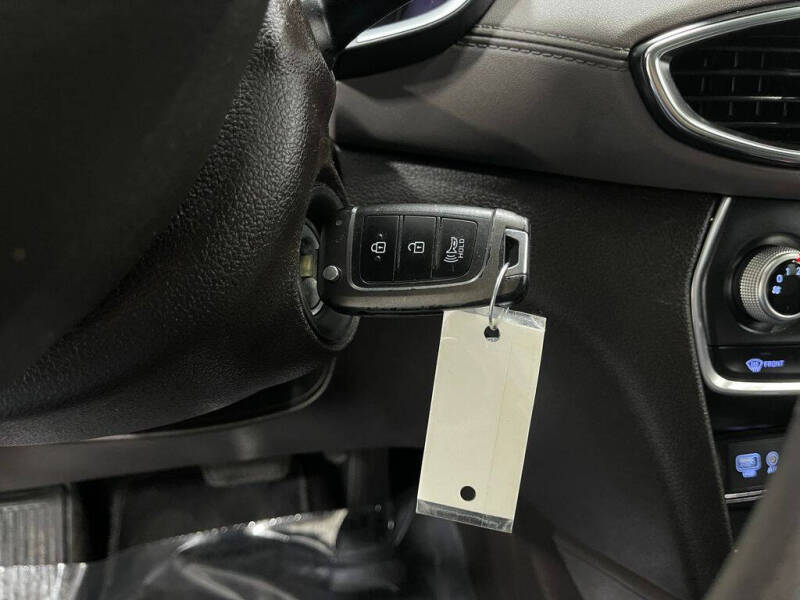 2020 Hyundai Santa Fe SE