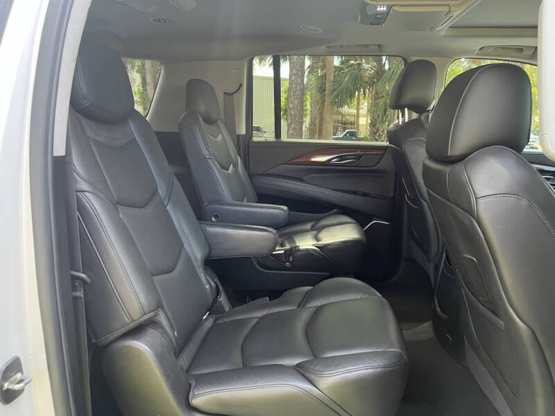 2020 Cadillac Escalade ESV Premium Luxury