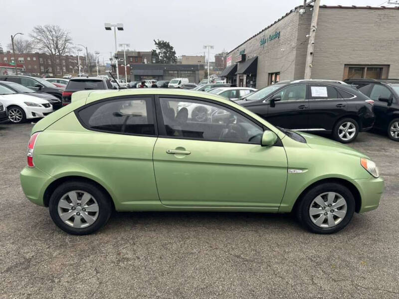 2010 Hyundai Accent Blue