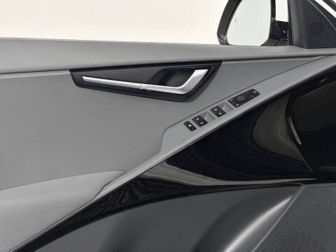 2023 Kia Niro EX Touring