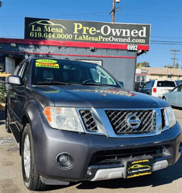 2011 Nissan Pathfinder LE