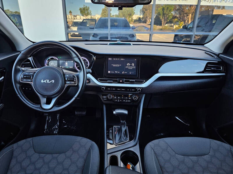 2022 Kia Niro Plug-In Hybrid LXS