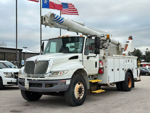 2012 International DuraStar 4300 for sale at Chiefs Auto Group in Hempstead TX