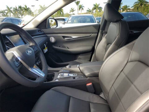 2025 Infiniti QX50 Luxe