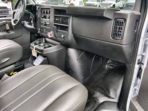 2025 GMC Savana 2500