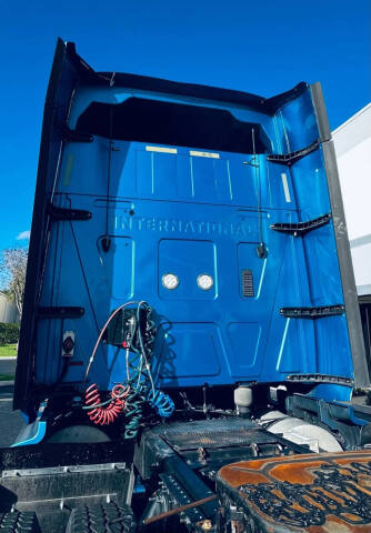 2018 International LT625