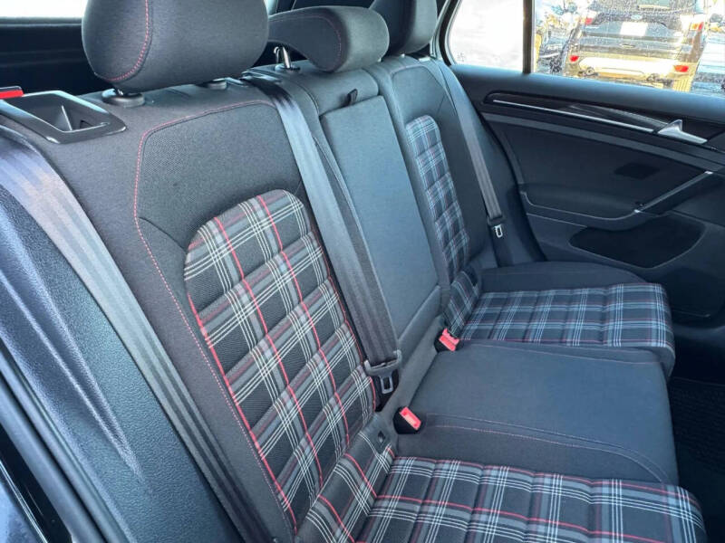 2017 Volkswagen Golf GTI