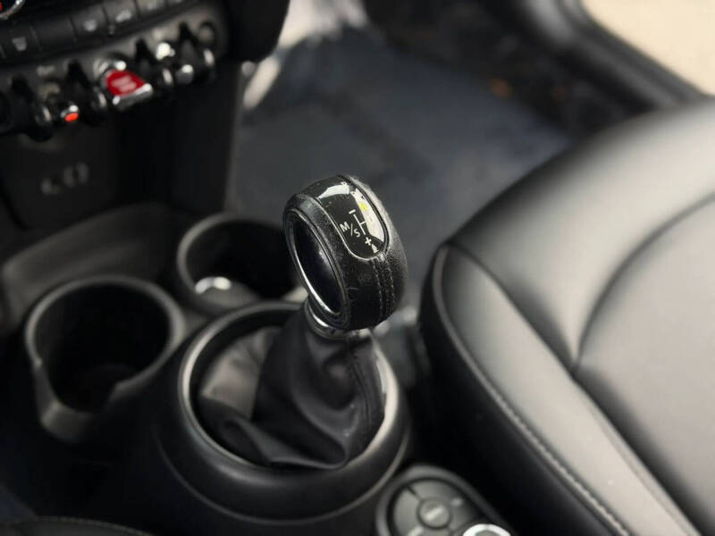 2017 MINI Hardtop 4 Door Cooper