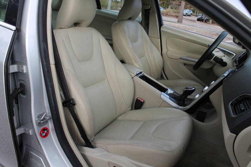 2015 Volvo S60 T5 Drive-E Premier