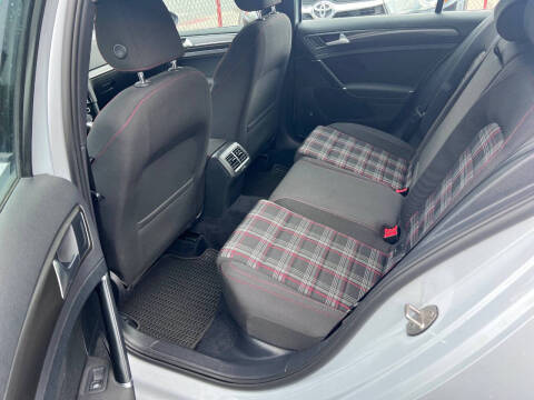 2018 Volkswagen Golf GTI S