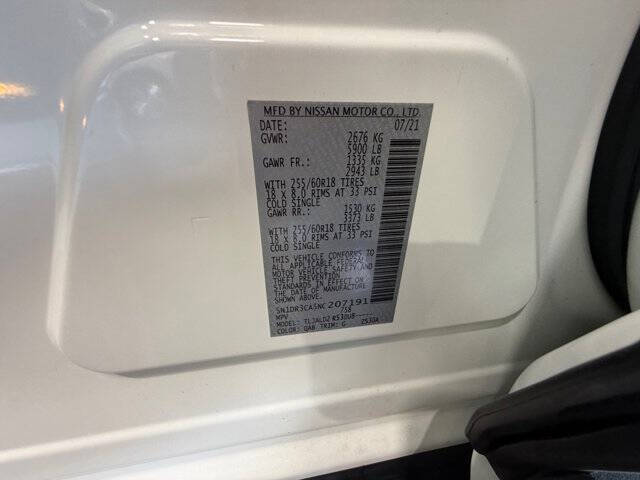 2022 Nissan Pathfinder SL