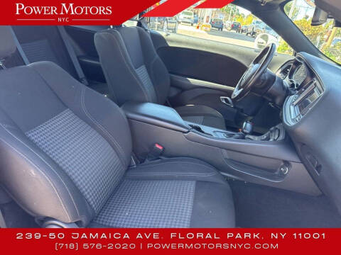 2023 Dodge Challenger SXT