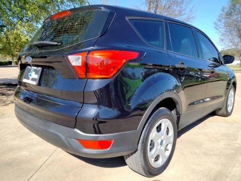 2019 Ford Escape S