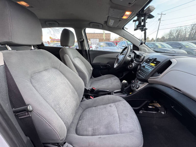 2016 Chevrolet Sonic LS Auto