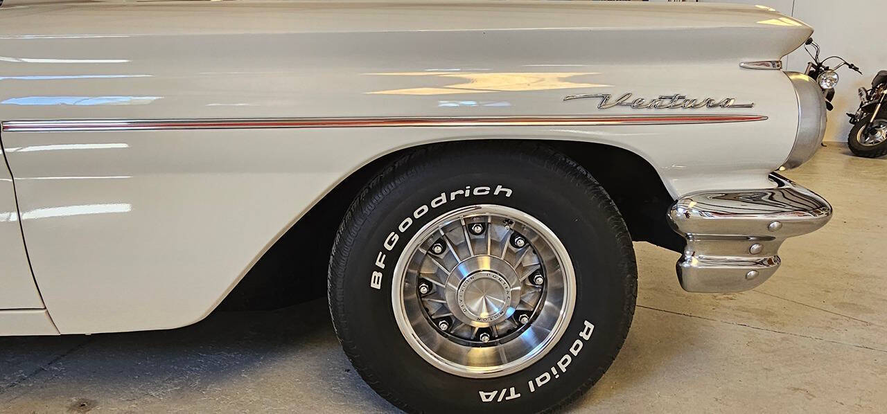 1960 Pontiac Ventura 46