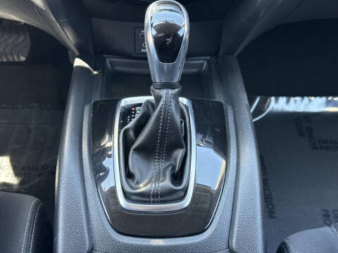 2017 Nissan Rogue