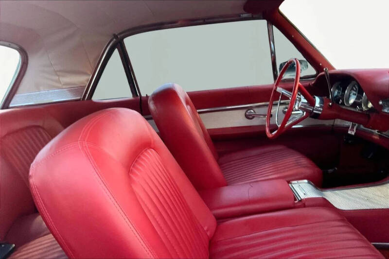 1962 Ford Thunderbird