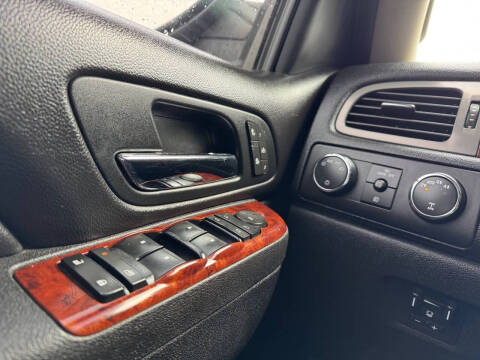 2011 GMC Yukon XL SLT 2500