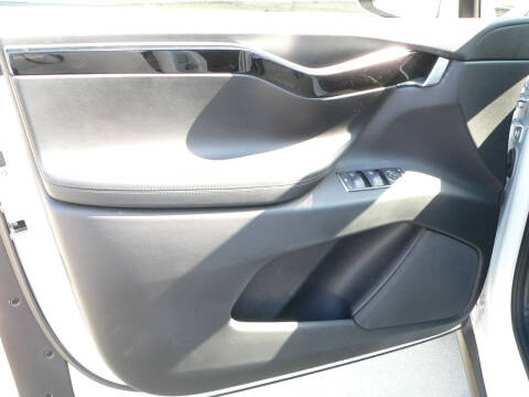 2017 Tesla Model X 75D