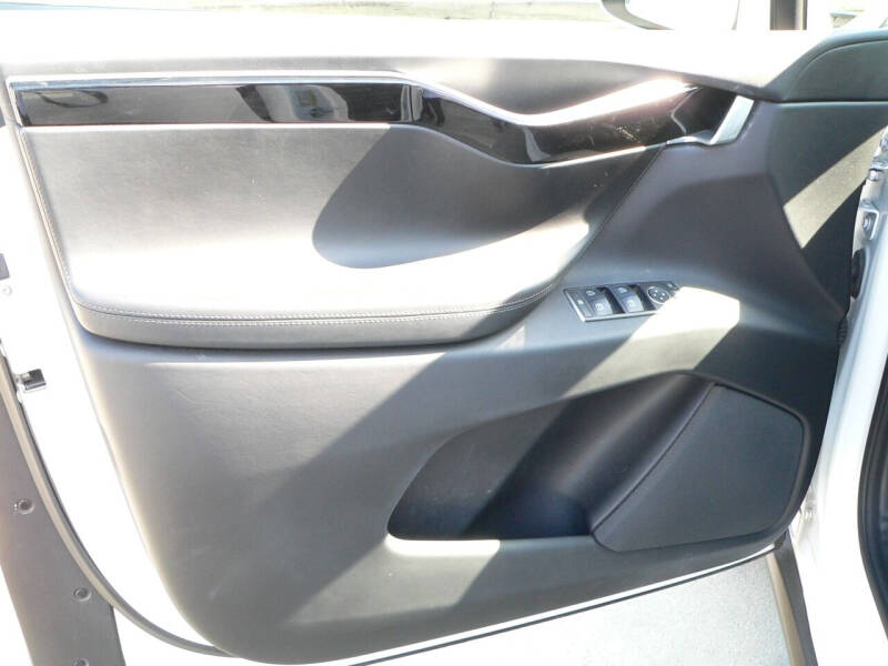 2017 Tesla Model X 75D