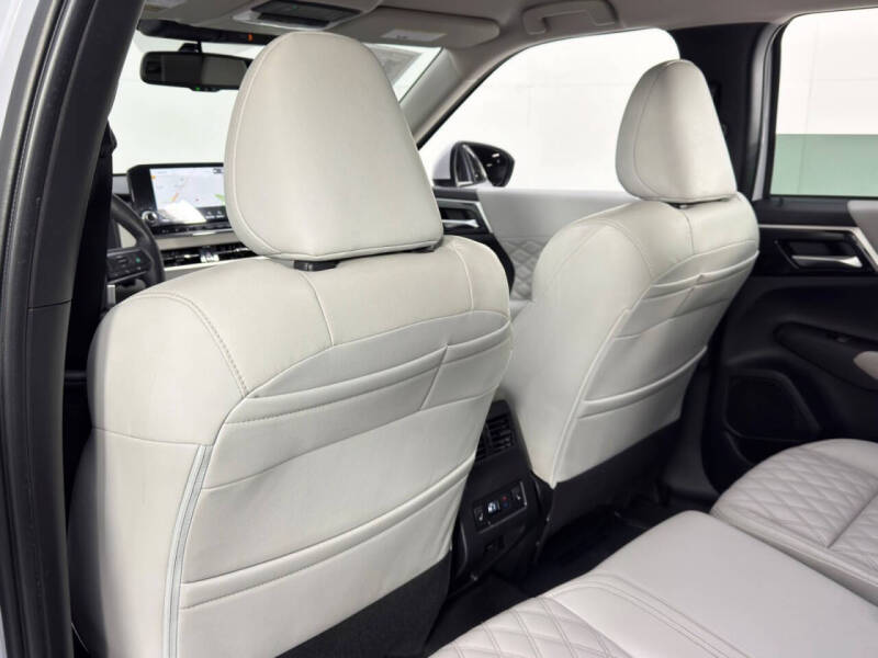 2022 Mitsubishi Outlander SEL