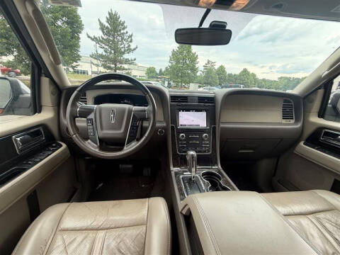 2017 Lincoln Navigator L Select