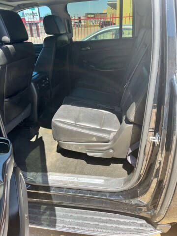 2017 GMC Yukon XL SLT