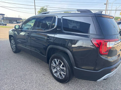 2023 GMC Acadia SLT
