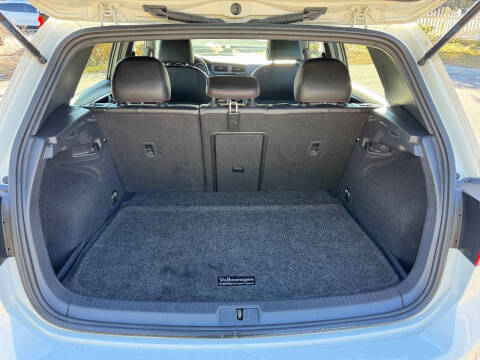 2017 Volkswagen Golf GTI Sport