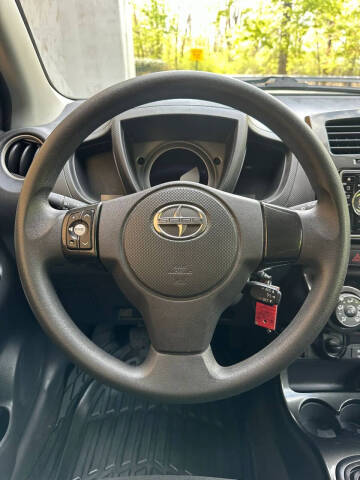 2009 Scion xD