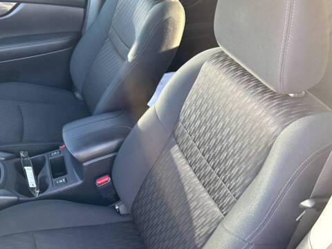 2017 Nissan Rogue Hybrid