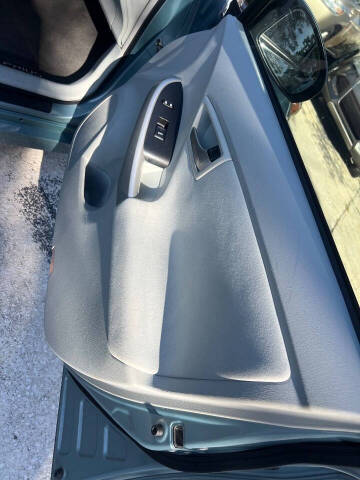 2014 Toyota Prius Two