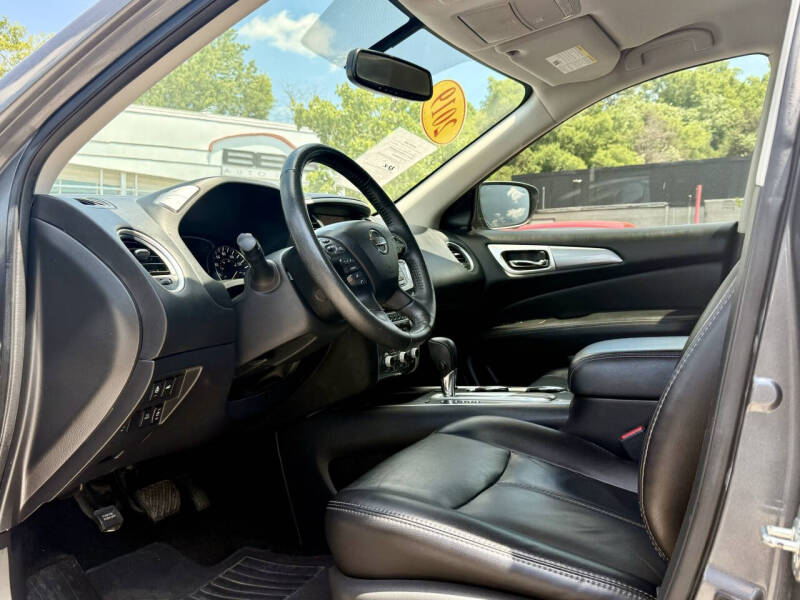 2019 Nissan Pathfinder S