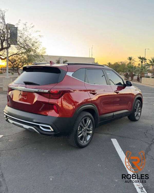 2023 Kia Seltos S's photo