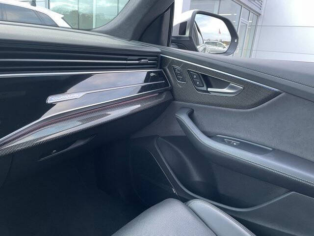 2023 Audi SQ8 4.0T quattro Prestige