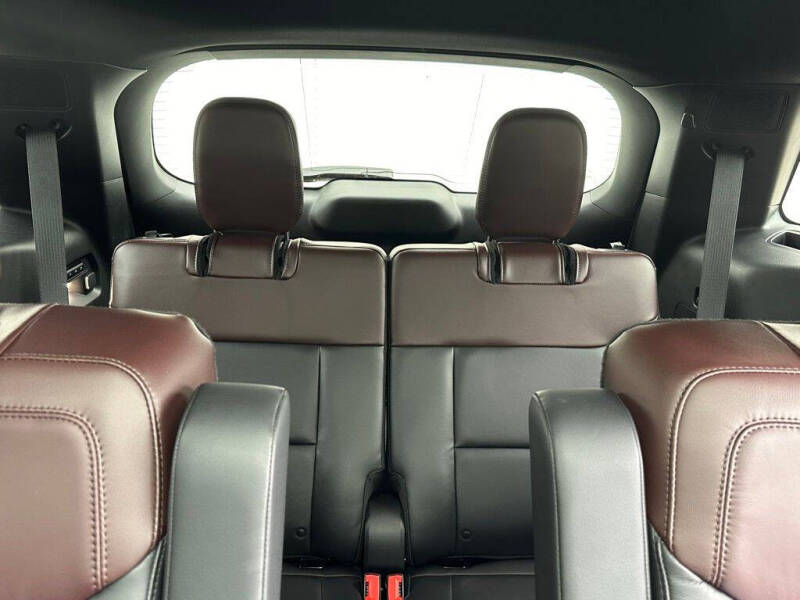 2023 Ford Explorer Platinum