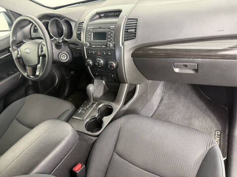 2012 Kia Sorento LX