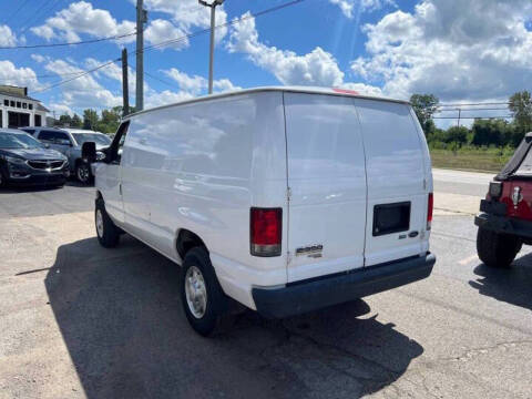 2014 Ford E-Series E-350 SD