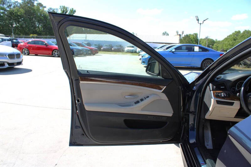 2011 BMW 5 Series 550i