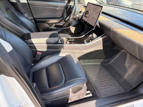 2020 Tesla Model 3 Standard Range Plus