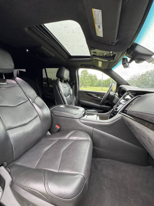 2020 Cadillac Escalade Platinum