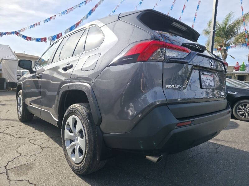 2021 Toyota RAV4 LE