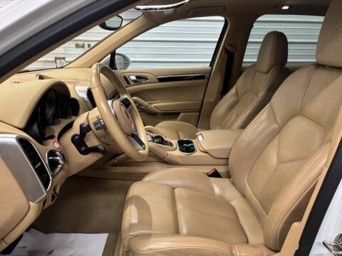 2017 Porsche Cayenne Platinum Edition