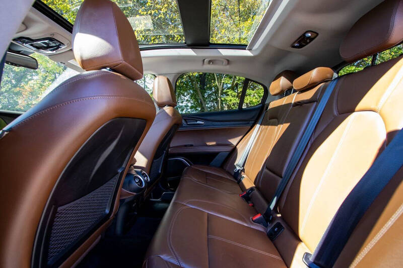 2021 Alfa Romeo Stelvio Sprint