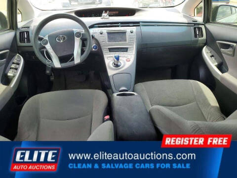 2012 Toyota Prius Two