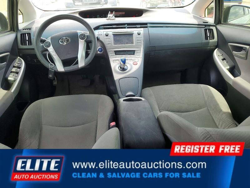 2012 Toyota Prius Two