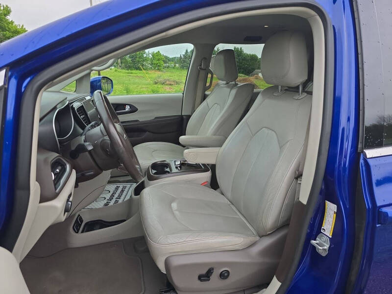2020 Chrysler Pacifica Touring L Plus