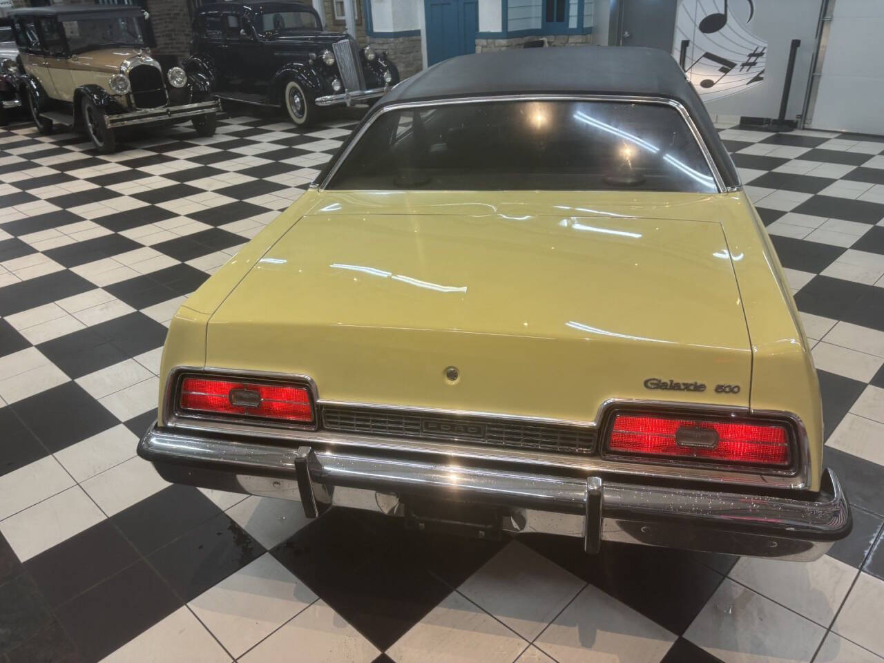 1973 Ford Galaxie 500 11